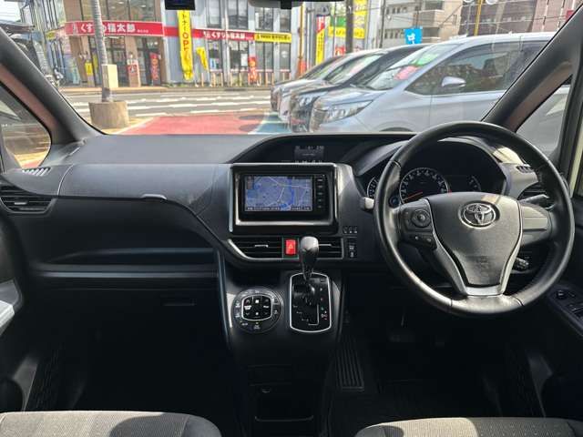 Toyota VOXY 2016-03 2303-2