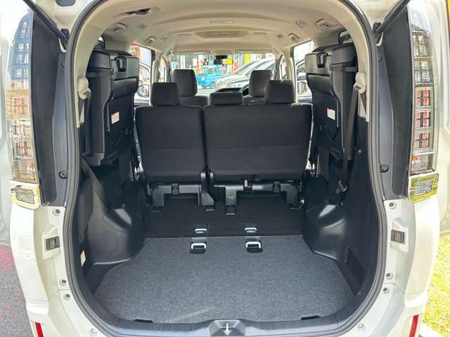 Toyota VOXY 2016-03 2303-19
