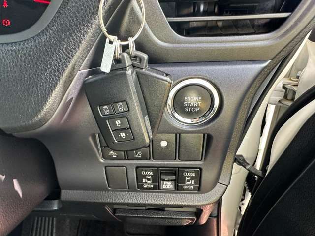 Toyota VOXY 2016-03 2303-12