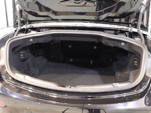 Mercedes Benz E-CLASS 2019-05 181240-6