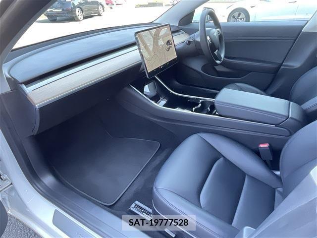 Tesla MODEL 3 2020-09 222679-10