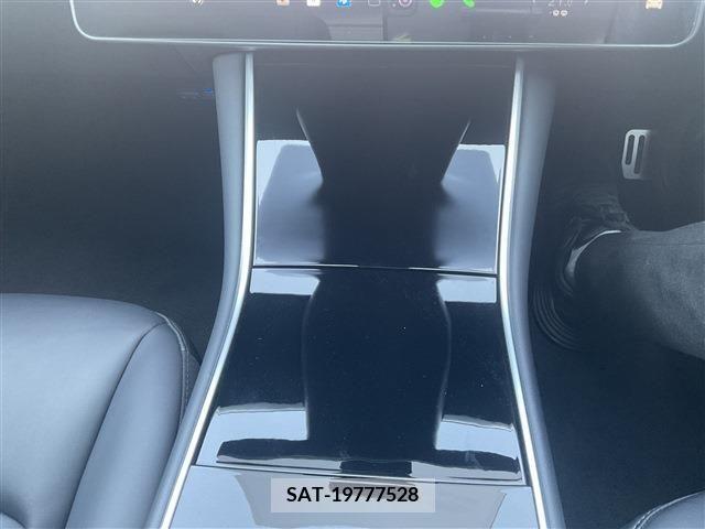 Tesla MODEL 3 2020-09 222679-15
