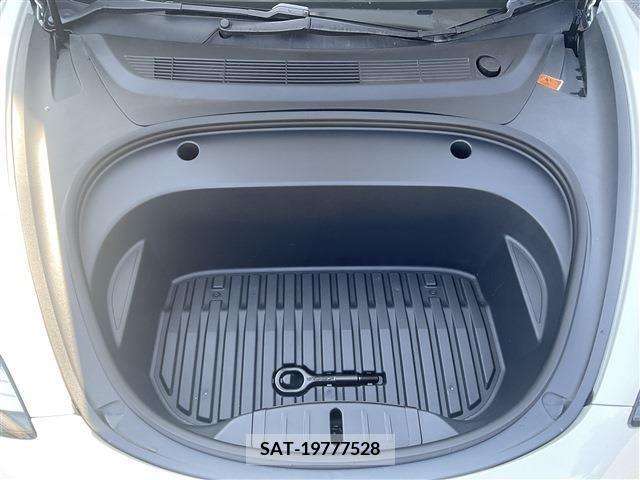 Tesla MODEL 3 2020-09 222679-7