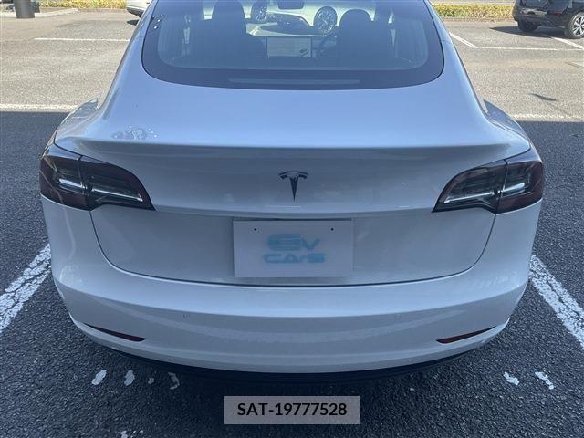 Tesla MODEL 3 2020-09 222679-5