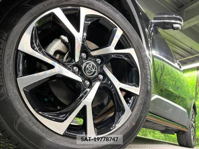 Toyota C-HR 2017-04 206795-12