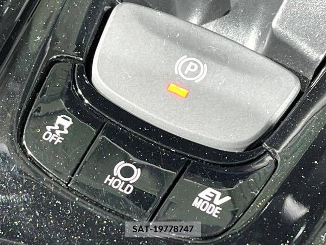 Toyota C-HR 2017-04 206795-9