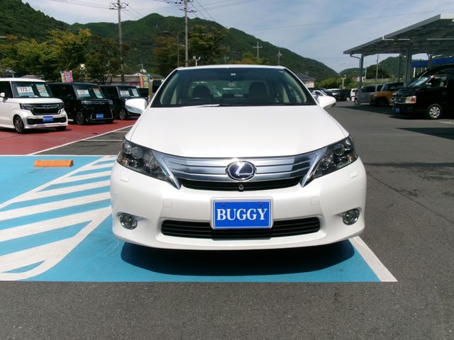 Lexus HS 2010-03 11403-1