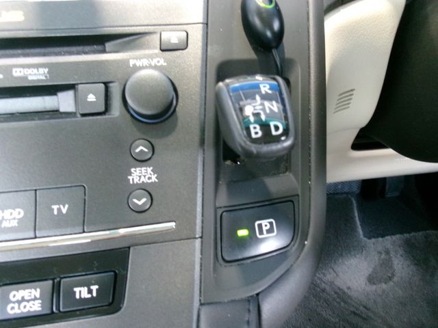 Lexus HS 2010-03 11403-17