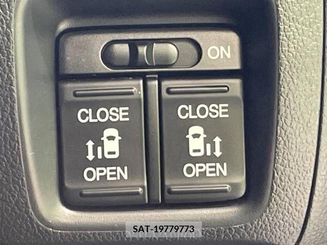 Honda N BOX CUSTOM 2015-06 364754-6