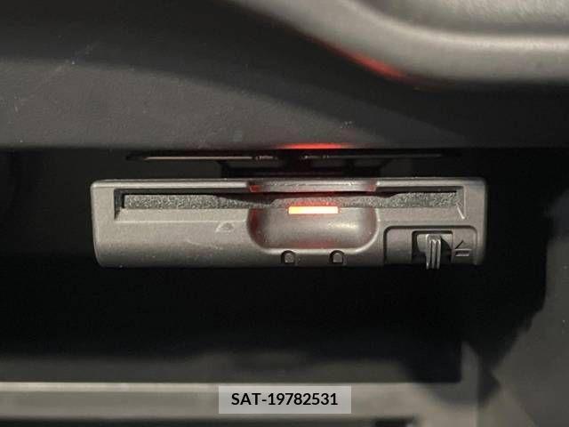 Nissan NOTE 2017-05 279851-6