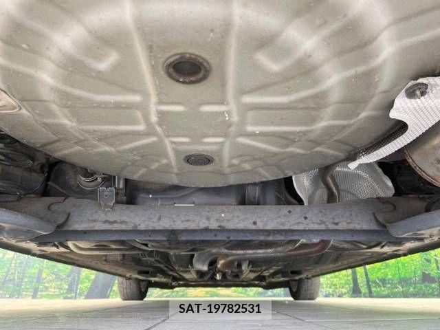 Nissan NOTE 2017-05 279851-18