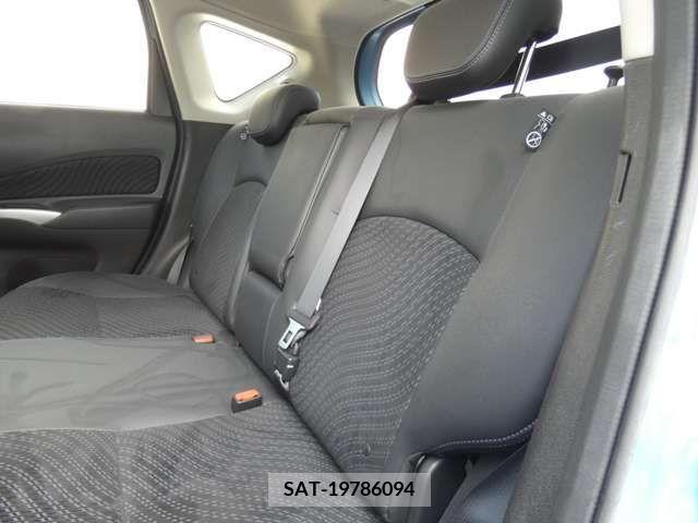 Nissan NOTE 2013-03 302300-7