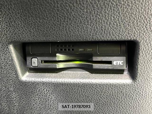 Toyota RACTIS 2011-10 381713-4