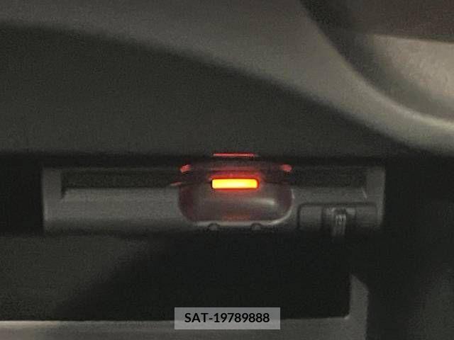 Nissan NOTE 2017-01 280037-6