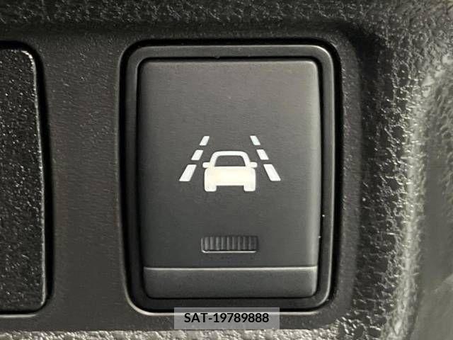 Nissan NOTE 2017-01 280037-5