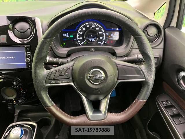 Nissan NOTE 2017-01 280037-11