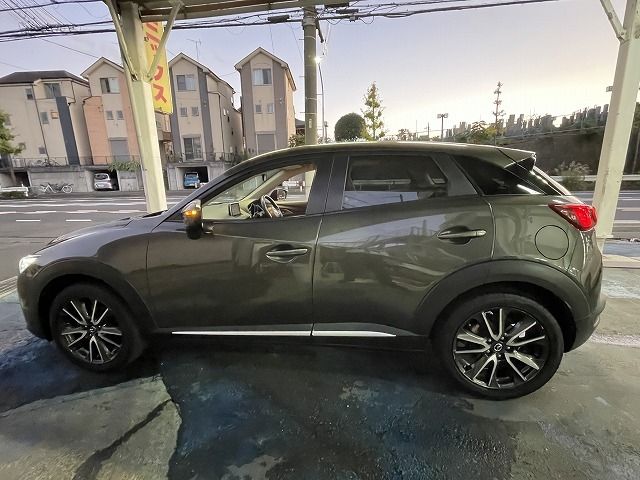 Mazda CX-3 2015-10 15904-9