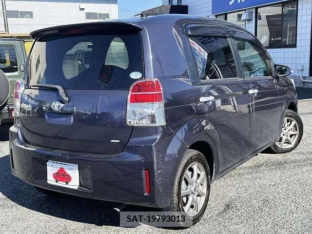 Toyota SPADE 2013-08 286020-2