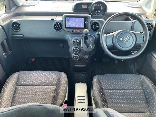 Toyota SPADE 2013-08 286020-1