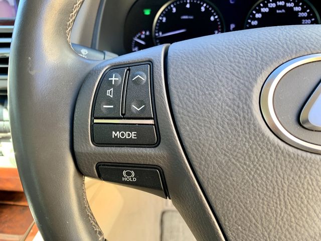 Lexus LS 2016-02 182126-5