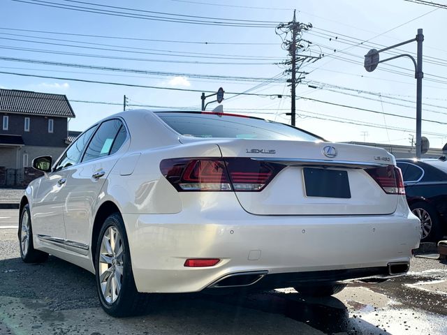 Lexus LS 2016-02 182126-2