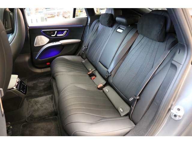 Mercedes Benz EQS 2023-06 27178-11