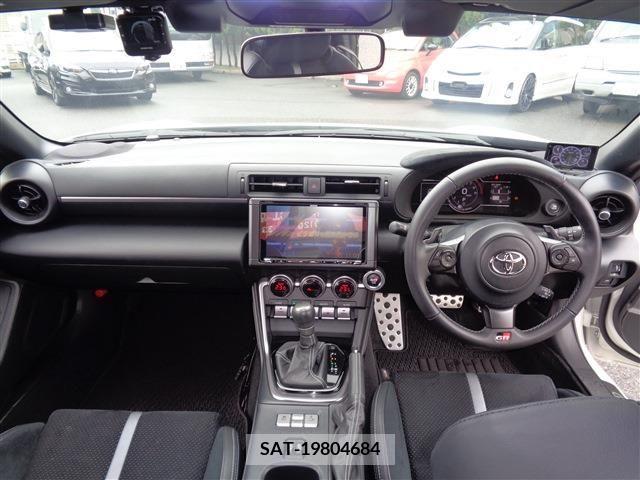 Toyota 86 2022-04 270818-21