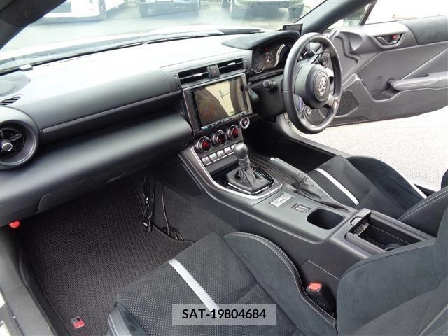 Toyota 86 2022-04 270818-19