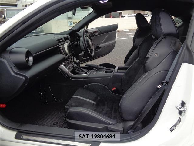 Toyota 86 2022-04 270818-18