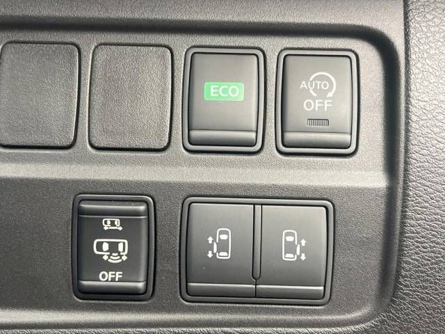 Nissan SERENA 2017-01 182937-5