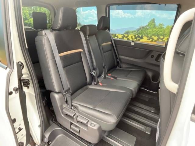 Nissan SERENA 2017-01 182937-8