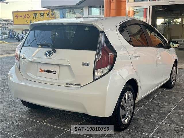 Toyota AQUA 2015-01 356141-15