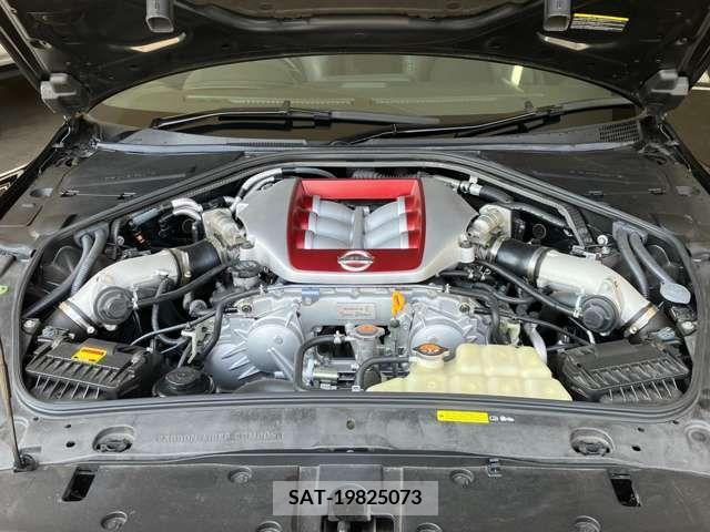Nissan GT-R 2018-01 270842-16