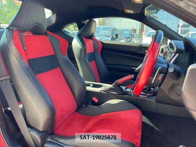 Toyota 86 2012-11 330829-11