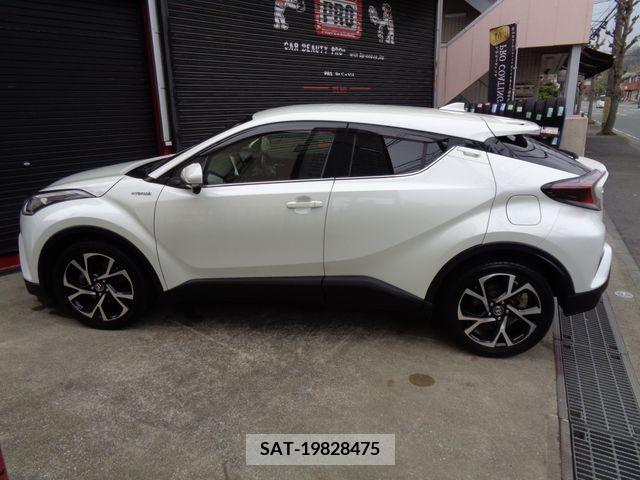 Toyota C-HR 2017-06 229653-12