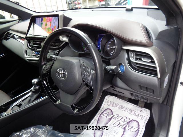 Toyota C-HR 2017-06 229653-14