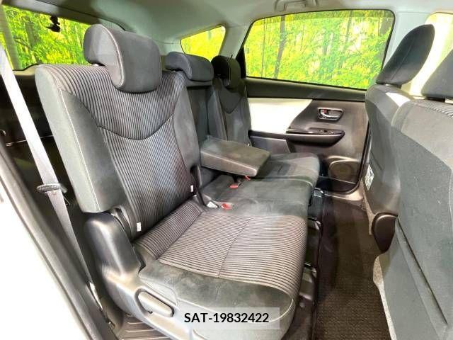 Toyota PRIUS ALPHA 2017-02 218981-9