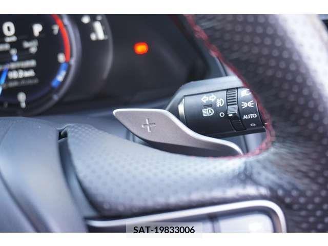 Lexus UX 2019-03 206034-13