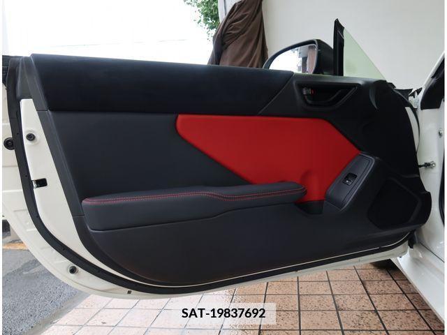 Toyota 86 2022-10 338852-27