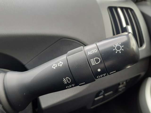 Toyota PRIUS 2012-10 8123-19