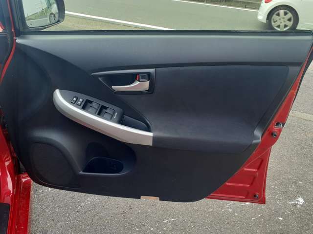Toyota PRIUS 2012-10 8123-12