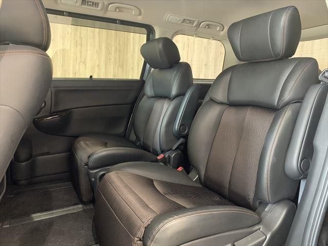 Nissan ELGRAND 2015-01 5472-22