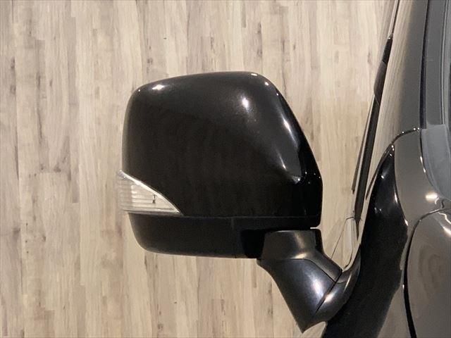 Nissan ELGRAND 2015-01 5472-13