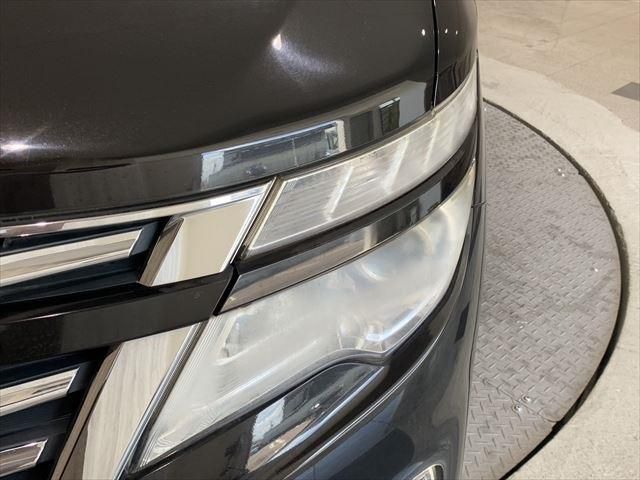 Nissan ELGRAND 2015-01 5472-8
