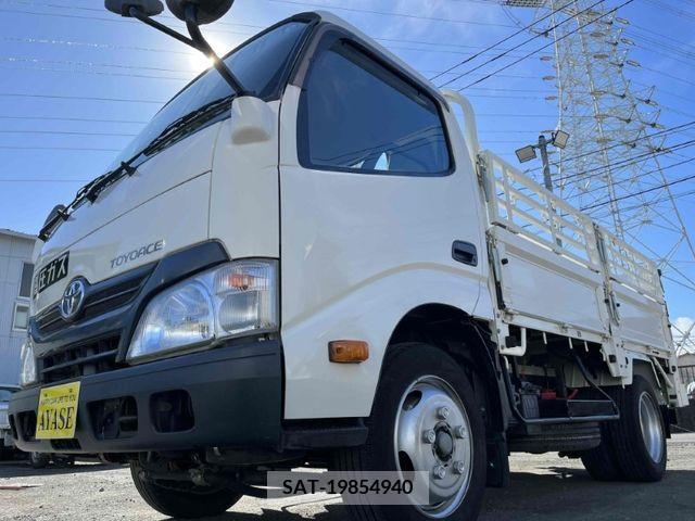 Toyota TOYOACE 2014-01 221907-0