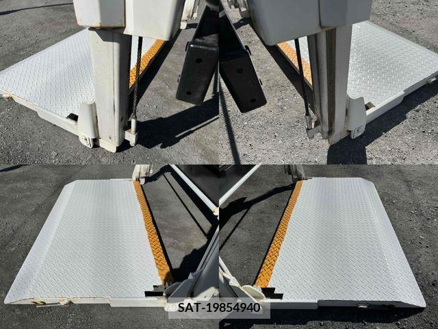 Toyota TOYOACE 2014-01 221907-16