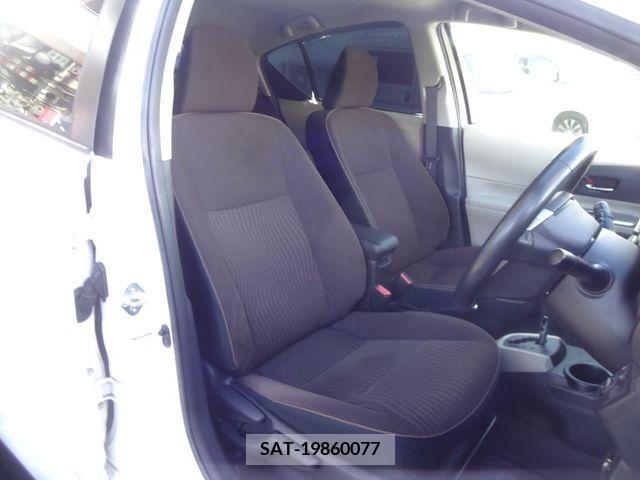 Toyota AQUA 2012-05 208583-6