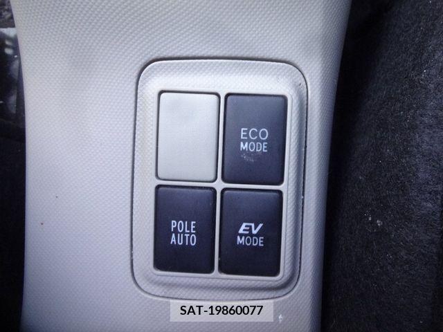 Toyota AQUA 2012-05 208583-14