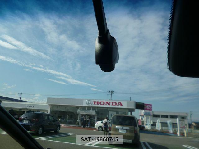 Honda FIT 2020-08 381939-15