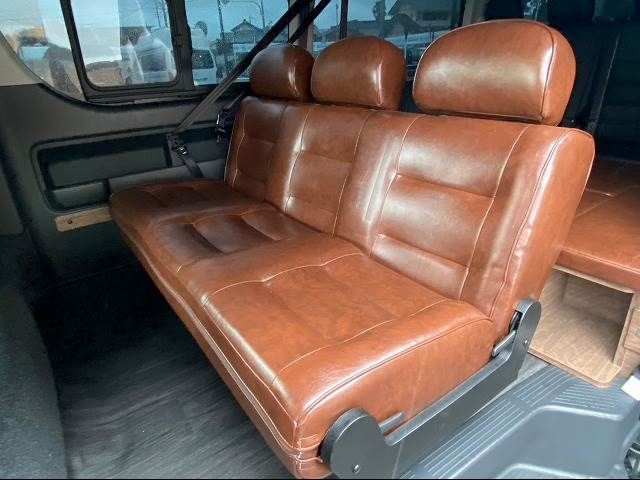 Toyota HIACE WAGON 2022-05 22047-14